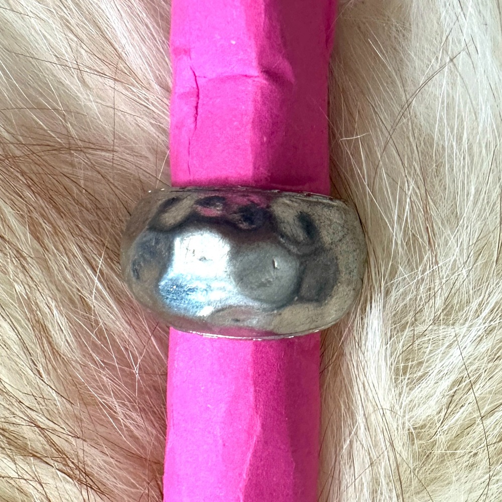 Silver tone ring